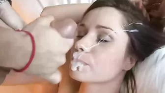 Мужчины кончают на лица девушек в компиляции камшотов