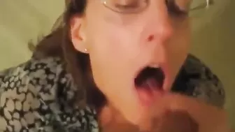 Семейный трах зрелой пары после покупок в магазине