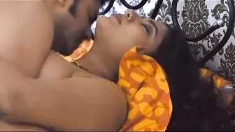 Толстая индианка с большими сиськами отдается пареньку