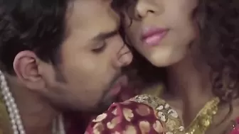 Пара индусов очень чувственно и красиво сексом занимаются